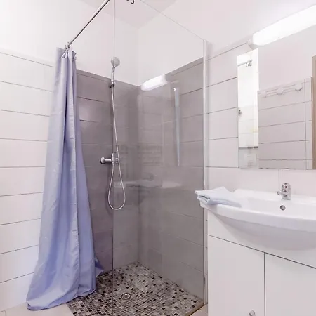 27 - La Perdrie - Village Сasa de vacaciones Maché